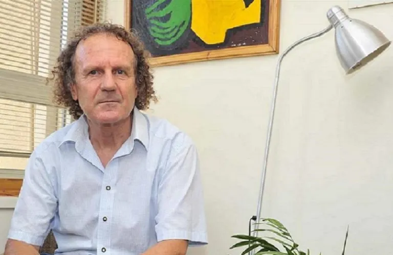 «Πρόσφυγες, νήματα, (μ)νήματα» του Χριστόφορου Χριστοφόρου