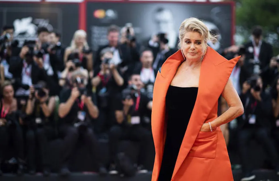 Το Φεστιβάλ της Βενετίας θα τιμήσει για την προσφορά της στον κινηματογράφο την Κατρίν Ντενέβ