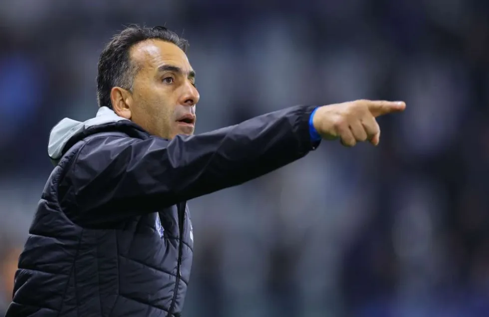 Ξέρει καλά τον δρόμο ο Σωφρόνης (ετοιμάζει βαλίτσες ο Κολ)