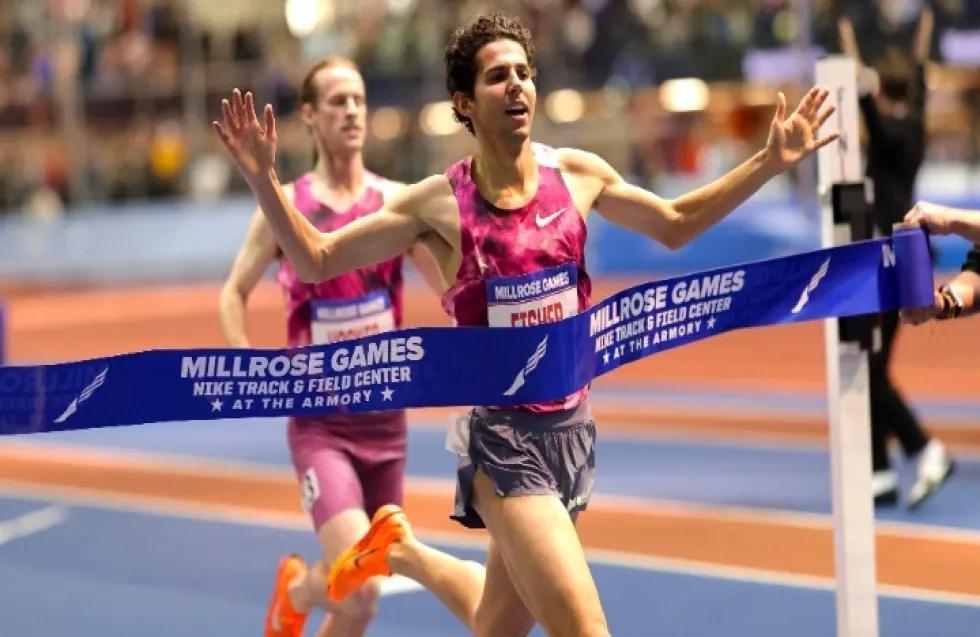 Ο Φίσερ κατέρριψε το παγκόσμιο ρεκόρ στα 3.000μ κλειστού στίβου