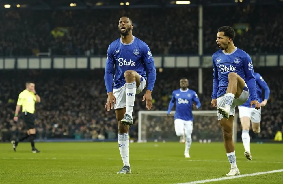 H Έβερτον σταμάτησε στο 98' τη Λίβερπουλ