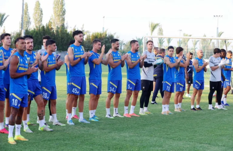 Έκλεισε κι έρχεται Κύπρο ο Πασχαλάκης!
