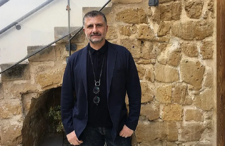 Ο Δρ Τουμαζής στον Πολίτη 107.6 για τη φιλοσοφία πίσω από την Τελετή Έναρξης των Ολυμπιακών Αγώνων του Παρισιού (ηχητικό)