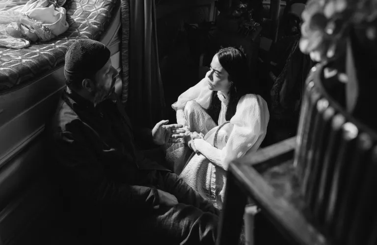 «Poor Things» | Χρυσές Σφαίρες στον Γιώργο Λάνθιμο και την Έμα Στόουν