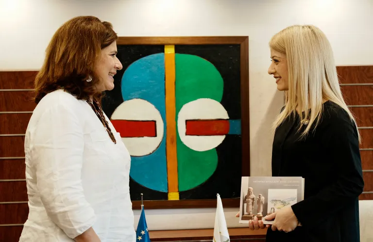 Αννίτα και Κασσιανίδου αντάλλαξαν απόψεις για τον πολιτισμό 
